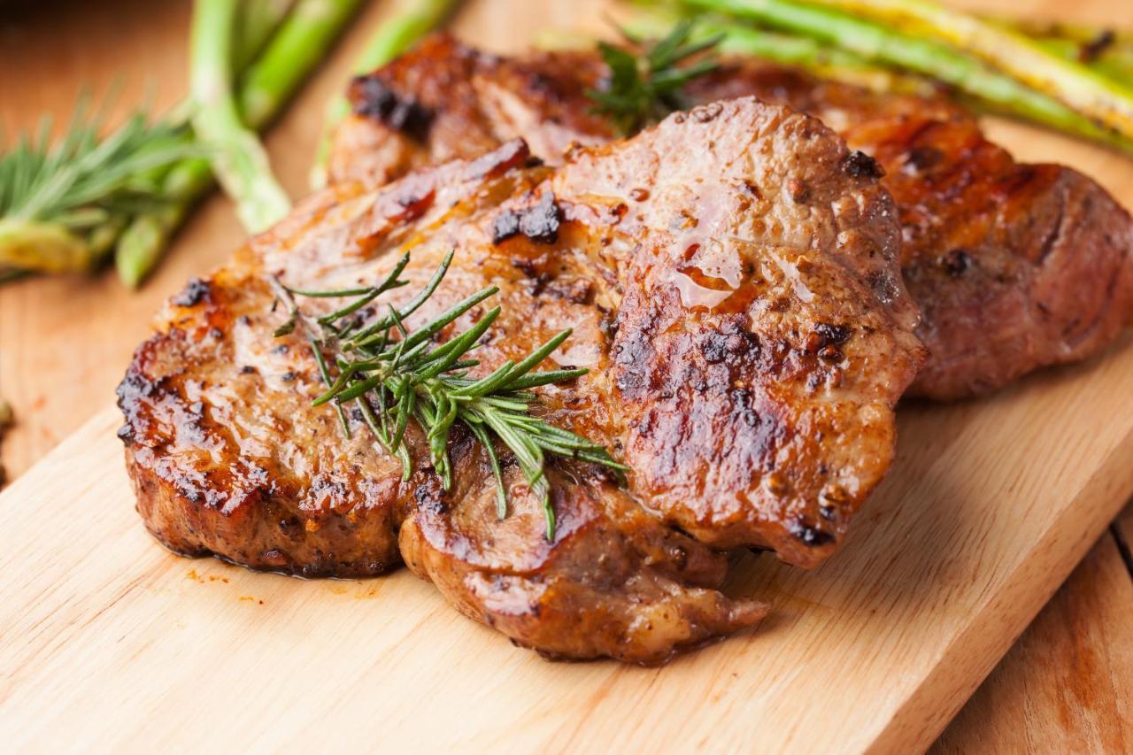 منتجع وسبا أوكيناوا ماريوت ناغُ المظهر الخارجي الصورة Lamb steak