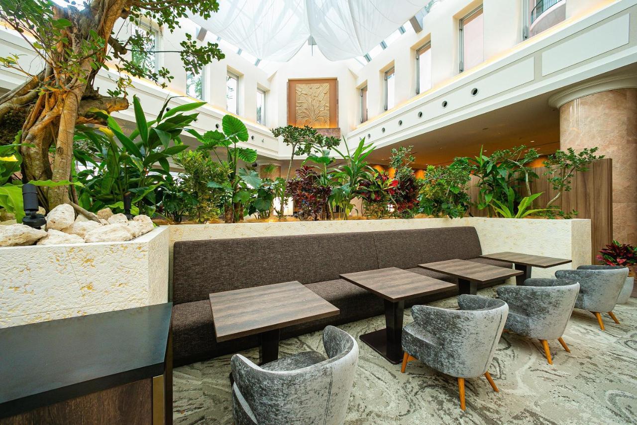منتجع وسبا أوكيناوا ماريوت ناغُ المظهر الخارجي الصورة The interior of the hotel