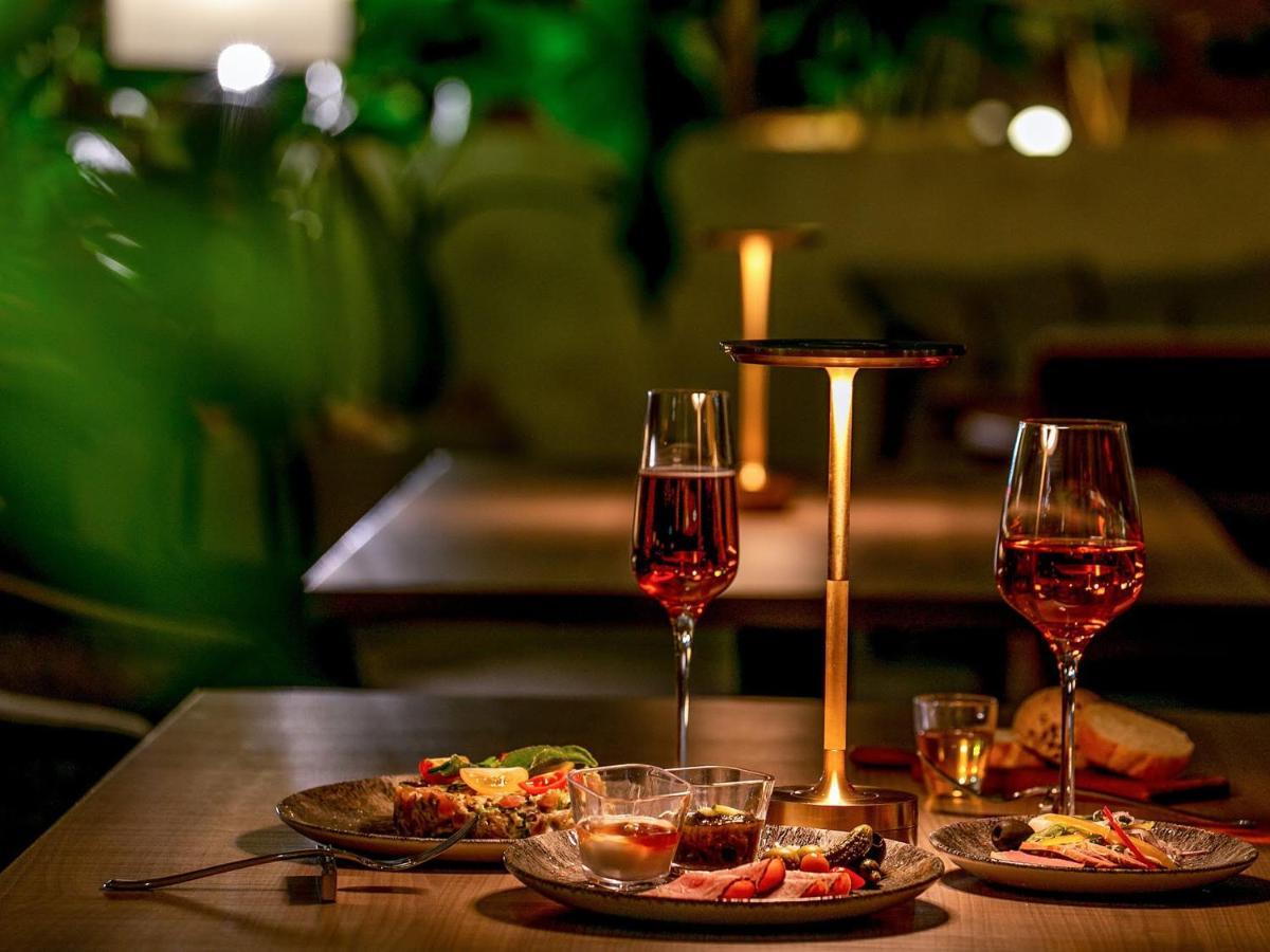 منتجع وسبا أوكيناوا ماريوت ناغُ المظهر الخارجي الصورة A candlelight dinner