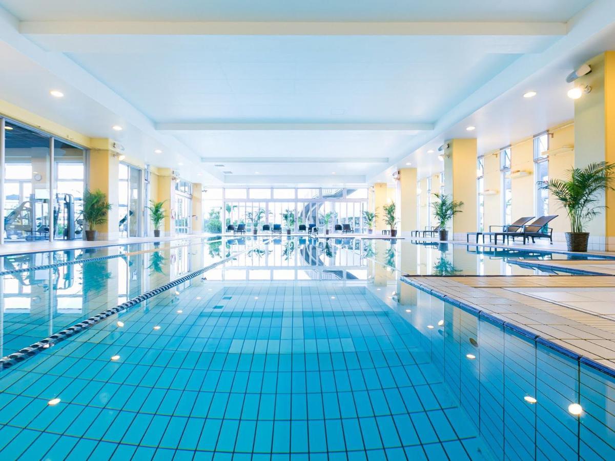 منتجع وسبا أوكيناوا ماريوت ناغُ المظهر الخارجي الصورة Indoor swimming pool