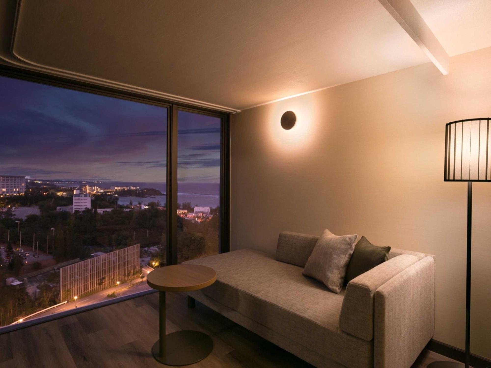 منتجع وسبا أوكيناوا ماريوت ناغُ المظهر الخارجي الصورة A room at the hotel