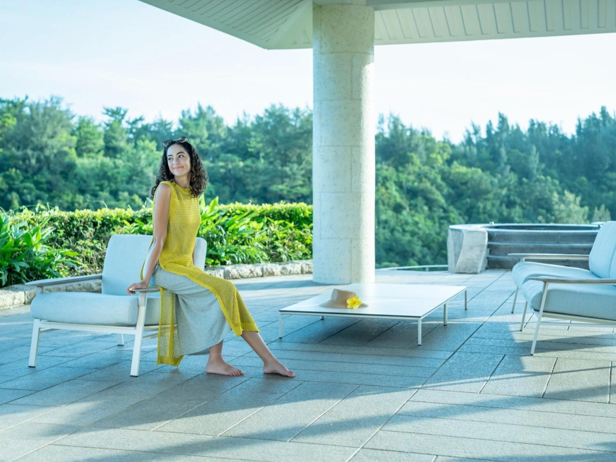 منتجع وسبا أوكيناوا ماريوت ناغُ المظهر الخارجي الصورة Outdoor furniture